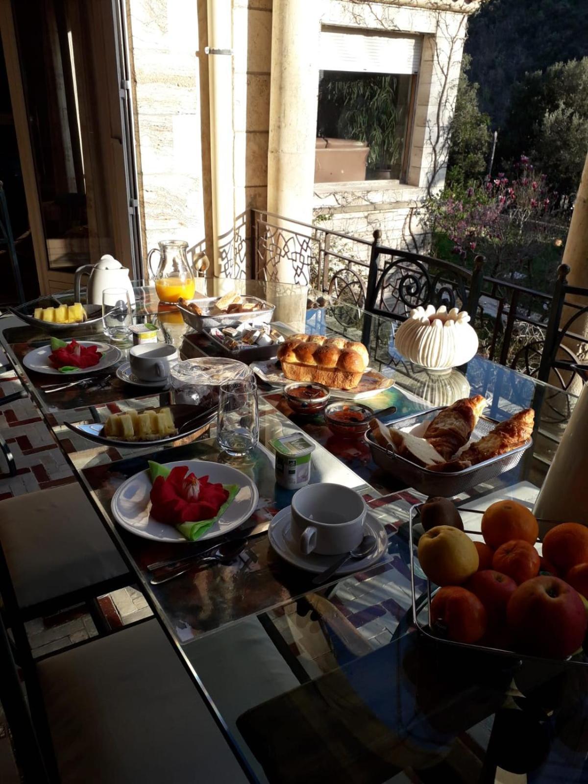 Les Arbousiers Hotel Céret Екстериор снимка