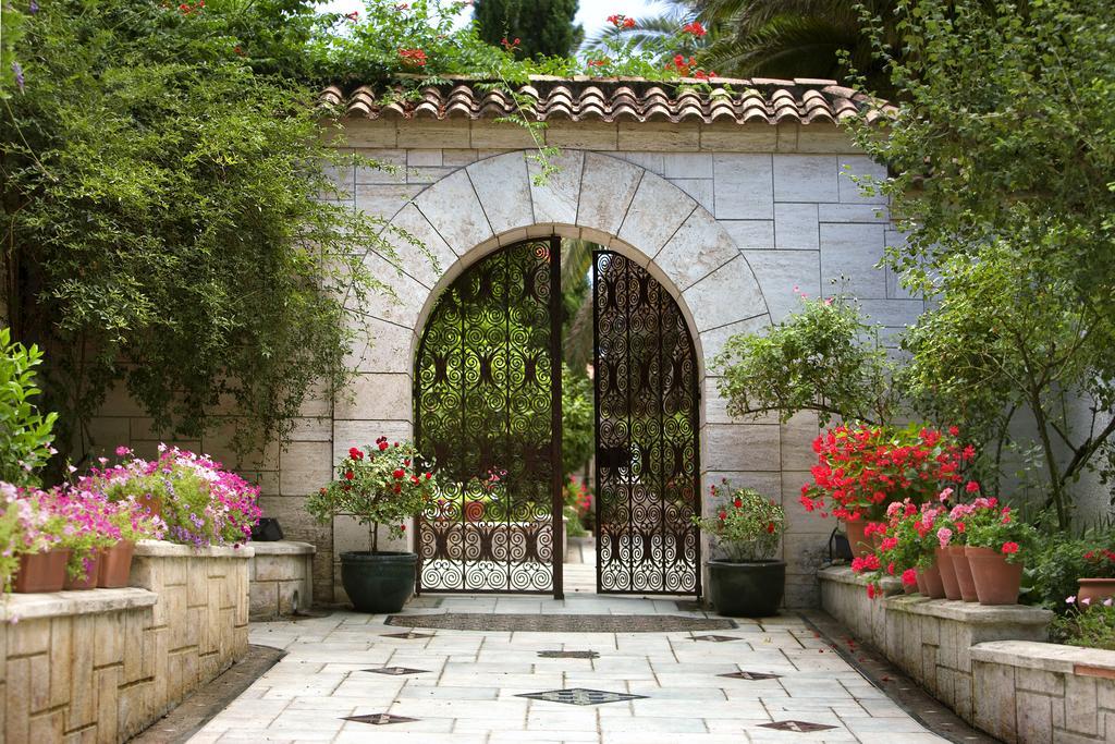 Les Arbousiers Hotel Céret Екстериор снимка